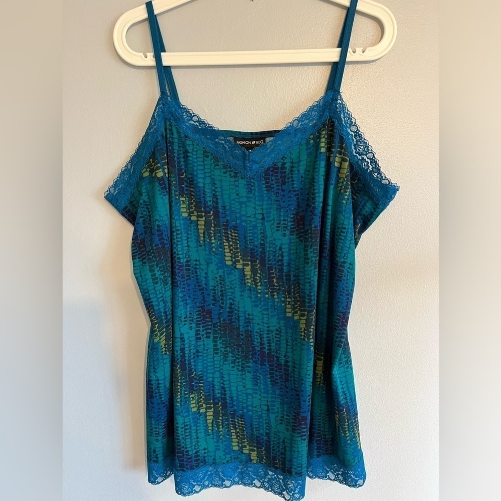 NWOT Fashion Bug Green Blue Abstract Cami Tank Top Lace Trimmed Multicolor 1X